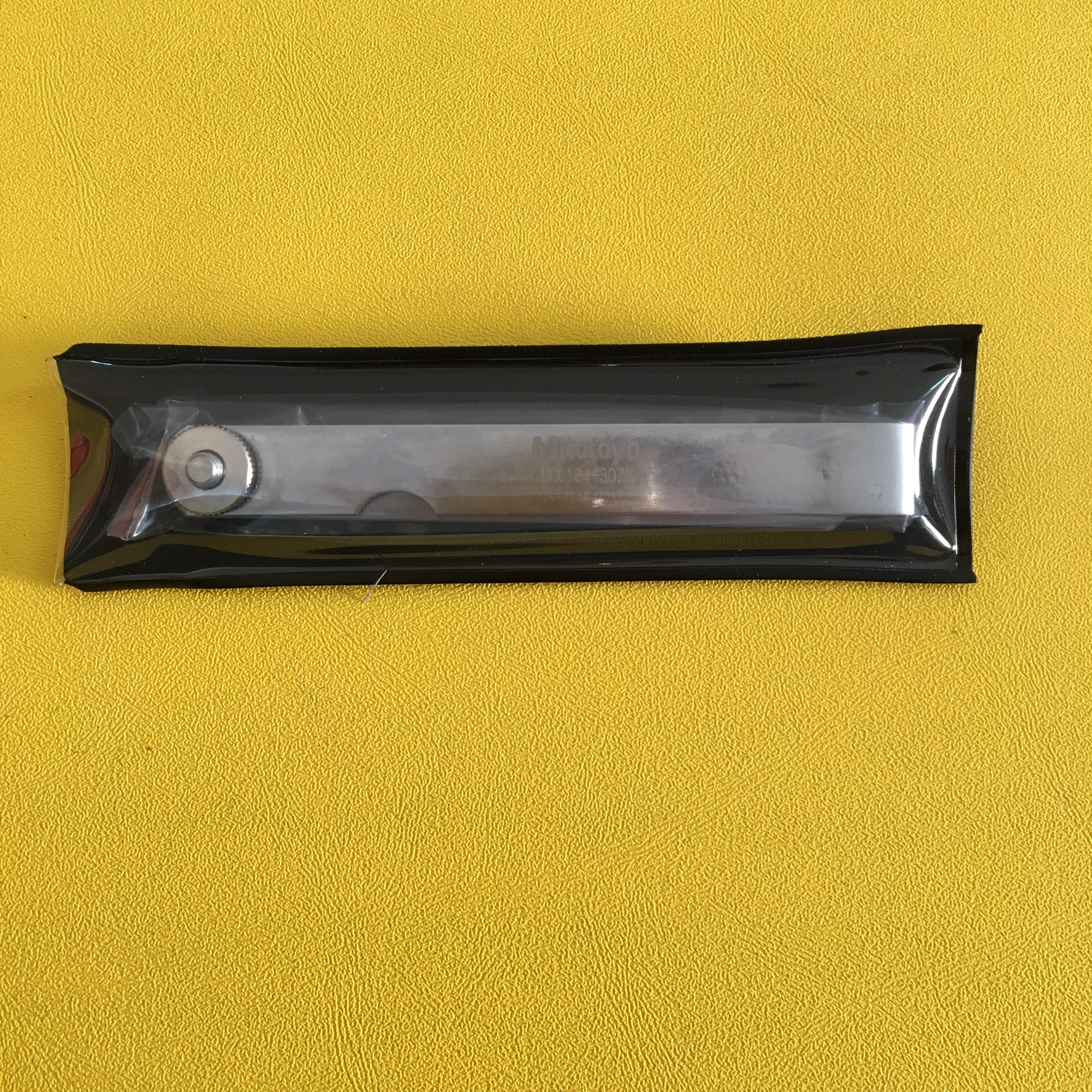 Bộ thước dưỡng đo độ dày Mitutoyo 184-307S, 13 lá/0.03-0.50mm/110mm (Mã đặt hàng: 4640)